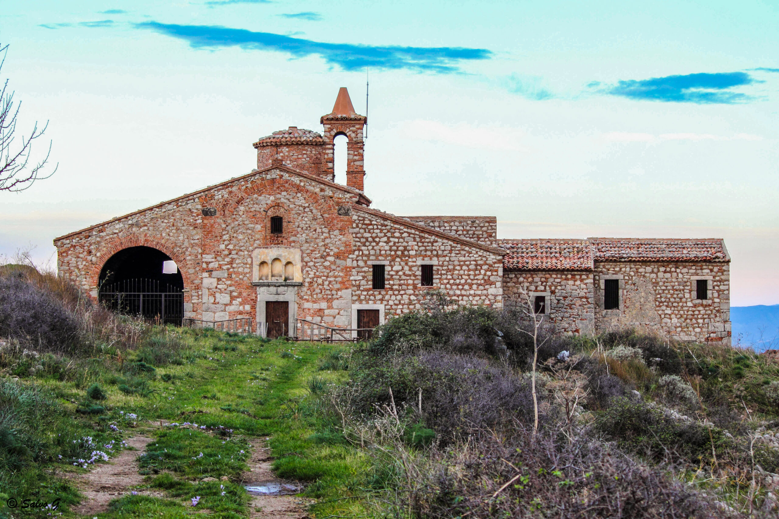 Santuario dei Tre Santi Martiri, immagine 3